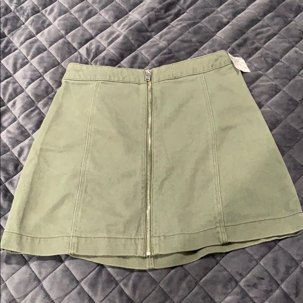3/$15 zip up skirt